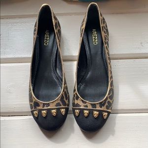 Arezzo Brazilian shoes leopard with gold charms